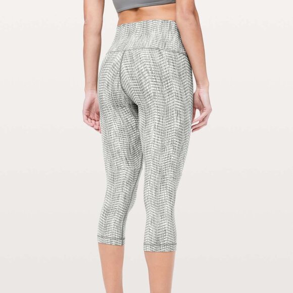 Lululemon Wunder Under Crop (High-Rise) Legging Full-On Luon 21" Olive EUC - Picture 5 of 11